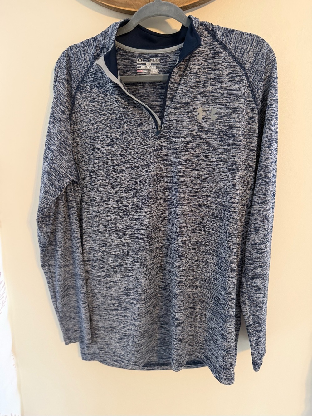 Under Armour HeatGear Men’s Medium Blue Quarter Zip Pullover Loose Fit T101